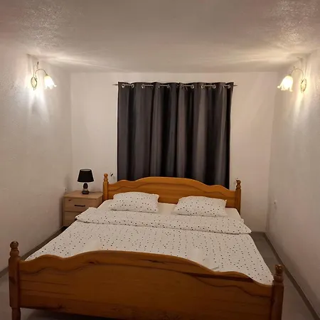 דירה Delux Apartmans *