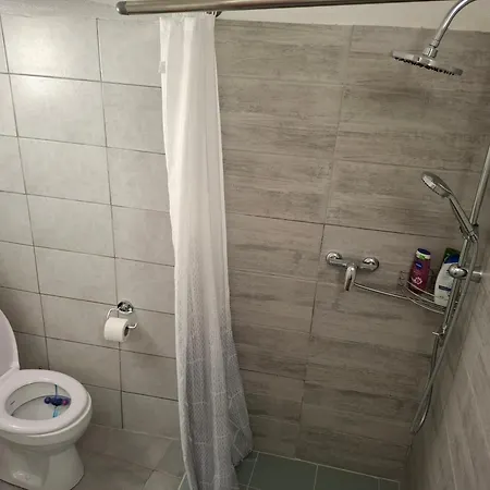 Delux Apartmans דירה קולן וקוף