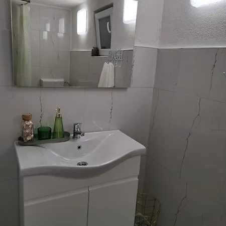 Delux Apartmans Apartamento *