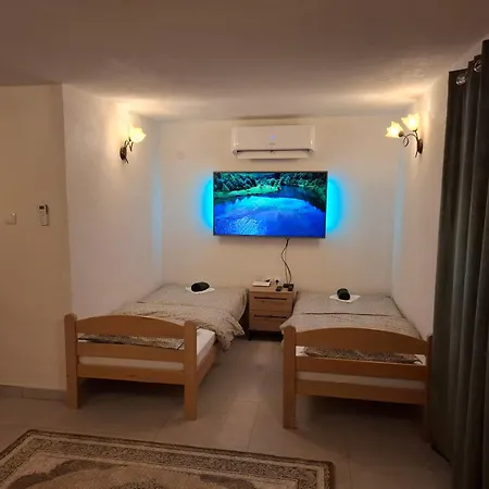 Delux Apartmans * קולן וקוף