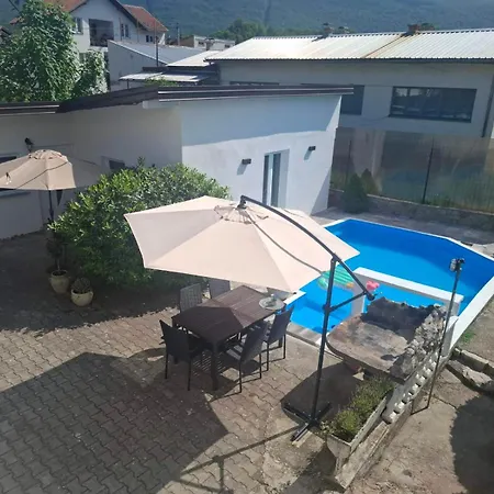 Delux Apartmans * קולן וקוף