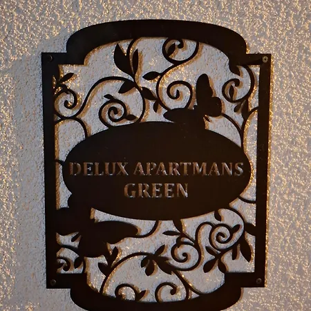 Delux Apartmans アパート